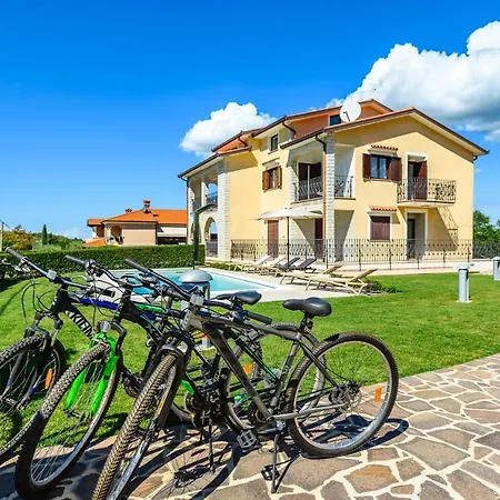 Premium Silvia With Pool * Ferenci