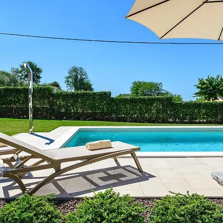 Premium Silvia With Pool