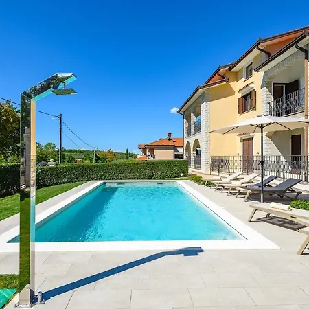 Premium Silvia With Pool *