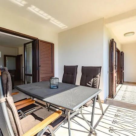 Premium Silvia With Pool Appartamento