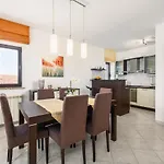 Premium Silvia With Pool Apartment Ferenci
