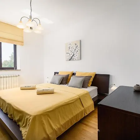 Appartement Premium Silvia With Pool Ferenci