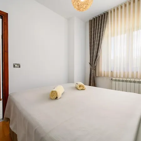 Appartement Premium Silvia With Pool Ferenci