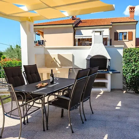 Premium Silvia With Pool Appartement *